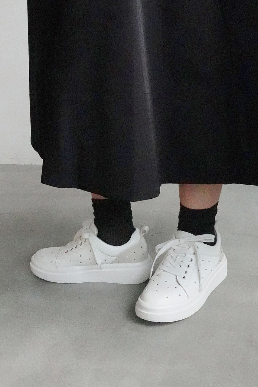 【ダニエラ アンド ジェマ/Daniella & GEMMA】の【レイン対応】スタッズスニーカー 人気、トレンドファッション・服の通販 founy(ファニー) 　ファッション　Fashion　レディースファッション　Fashion for Women　シルバー　Silver, Metallic Silver　スタッズ　Studs, Metal Accents　スニーカー　Sneakers, Trainers　バランス　Balance, Style Balance　レイン　Rain, Rainproof　新作・新入荷　New Arrivals / New In　A/W・秋冬　Autumn/Winter　軽量　Lightweight, Ultra Light　other-2|ID: prp329100004719433 ipo3291000000034103357