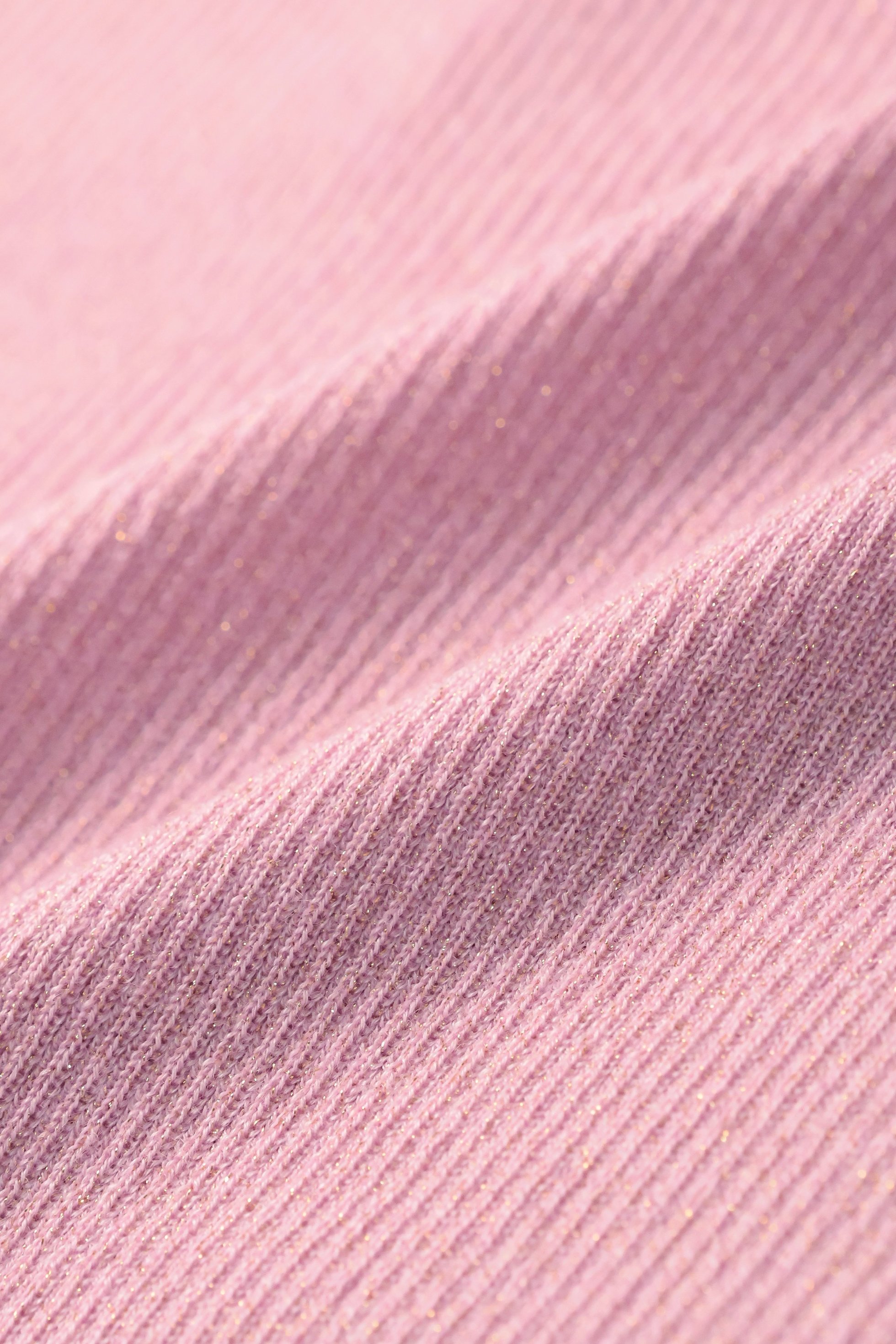 【ブラミンク/BLAMINK】のラメVネックニット 人気、トレンドファッション・服の通販 founy(ファニー) 　ファッション　Fashion　レディースファッション　Fashion for Women　トップス・カットソー　Cut & Sew Tops　ニット　Knit Tops & Sweaters　カジュアルプルオーバー・ニットトップス　Pullovers & Knit Tops / Casual Pullovers　Vネックトップス　V-Neck Tops / V-Cut Neckline Shirts　インナー　Innerwear　シルク　Silk, 100% Silk　シンプル　Simple, Minimal　デコルテ　Décolleté, Neckline　エレガント 上品　Elegant　新作・新入荷　New Arrivals / New In　other-6|ID: prp329100004719447 ipo3291000000034103474
