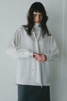 【ハー/HER.】の【10/9 0:00販売開始】ヴィンテージサテンリボンブラウス 人気、トレンドファッション・服の通販 founy(ファニー) ファッション Fashion レディースファッション Fashion for Women トップス・カットソー Cut & Sew Tops シャツ・ブラウス・オフィスカジュアル Elegant Blouses & Button-Ups おすすめ Recommended / Our Picks サテン Satin, Glossy Fabric スリーブ Sleeve, Long Sleeve / Short Sleeve トレンド Trend, Trending Now ハイネック High Neck, Mock Neck リボン Ribbon, Bow リラックス Relax, Relaxed Fit ロング Long, Long-Length 新作・新入荷 New Arrivals / New In |ID:prp329100004721422