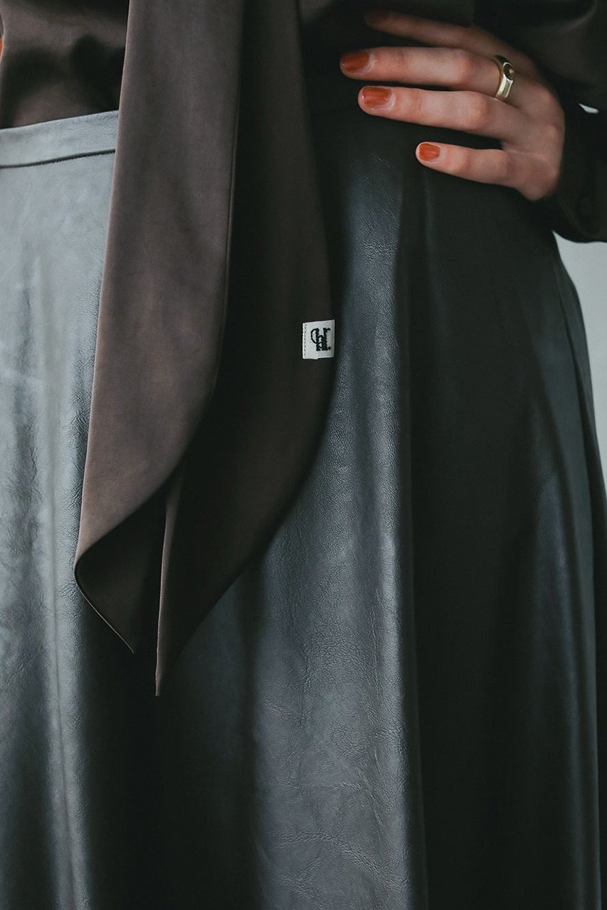 【ハー/HER.】の【10/9 0:00販売開始】ヴィンテージサテンリボンブラウス 人気、トレンドファッション・服の通販 founy(ファニー) 　ファッション　Fashion　レディースファッション　Fashion for Women　トップス・カットソー　Cut & Sew Tops　シャツ・ブラウス・オフィスカジュアル　Elegant Blouses & Button-Ups　おすすめ　Recommended / Our Picks　サテン　Satin, Glossy Fabric　スリーブ　Sleeve, Long Sleeve / Short Sleeve　トレンド　Trend, Trending Now　ハイネック　High Neck, Mock Neck　リボン　Ribbon, Bow　リラックス　Relax, Relaxed Fit　ロング　Long, Long-Length　新作・新入荷　New Arrivals / New In　other-6|ID: prp329100004721422 ipo3291000000034121539