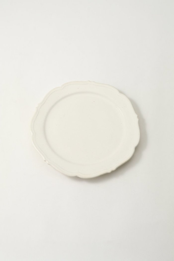 【あわびウェア/Awabi ware / GOODS】の輪花平皿 インテリア・キッズ・メンズ・レディースファッション・服の通販 founy(ファニー) https://founy.com/ 吸水 Absorbent, Quick-Dry テーブル Table, Dining Table 人気 Popular, Best Seller フォルム Silhouette, Form ギフト プレゼント Gift / Present 新作・新入荷 New Arrivals / New In ホーム・キャンプ・アウトドア・お取り寄せ Home Living / Home & Lifestyle / Camping Gear / Outdoor Camping キッチン・ダイニング Kitchen & Dining Essentials. Stylish & Functional Tableware キッチン家電・キッチン用品 Kitchen Appliances & Tools |ID: prp329100004721431 ipo3291000000034121607