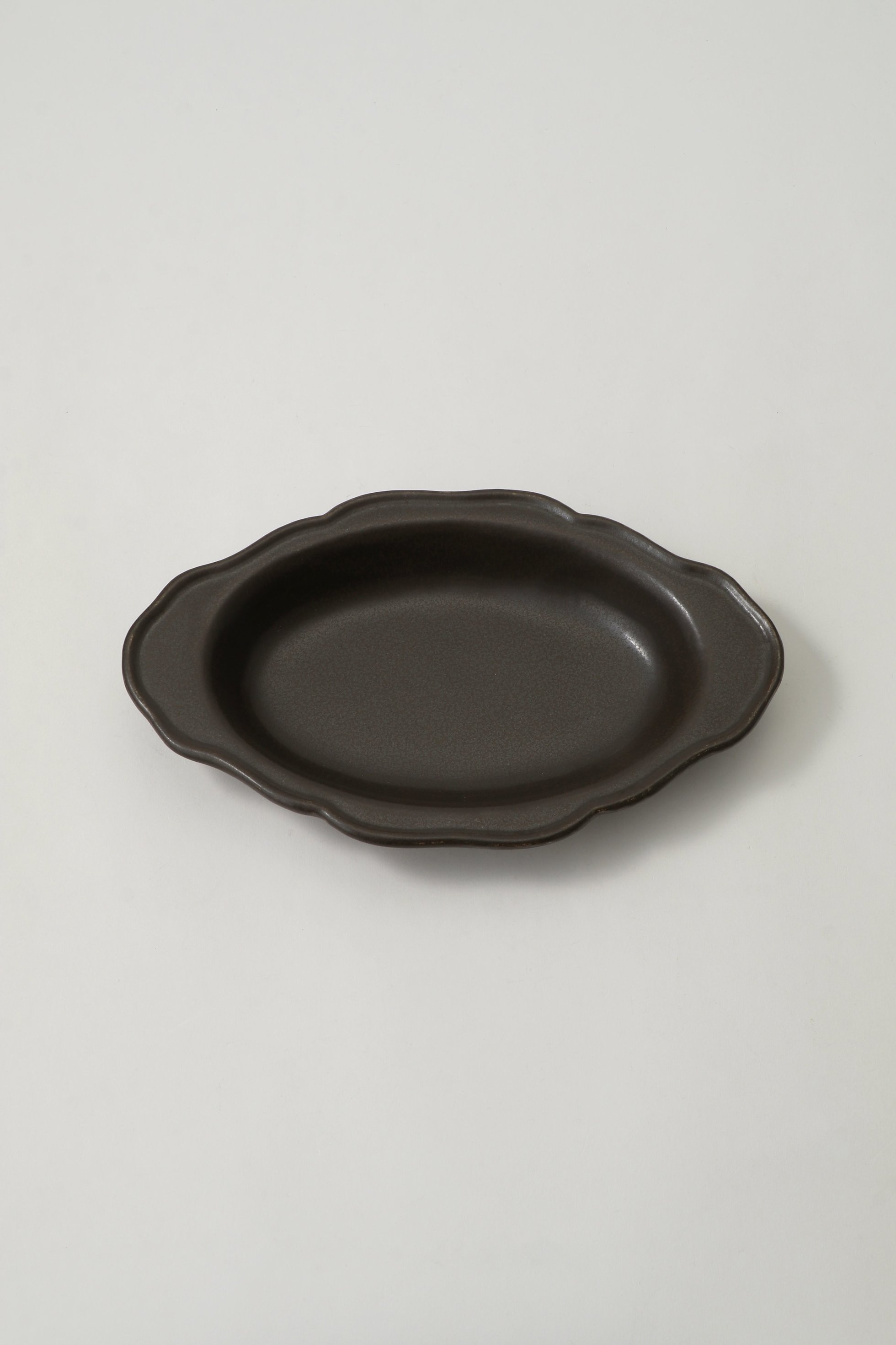 【あわびウェア/Awabi ware / GOODS】の耐熱グラタン皿 M インテリア・キッズ・メンズ・レディースファッション・服の通販 founy(ファニー) 　吸水　Absorbent, Quick-Dry　皿　Plate, Dish　テーブル　Table, Dining Table　フォルム　Silhouette, Form　ギフト プレゼント　Gift / Present　ホーム・キャンプ・アウトドア・お取り寄せ　Home Living / Home & Lifestyle / Camping Gear / Outdoor Camping　キッチン・ダイニング　Kitchen & Dining Essentials. Stylish & Functional Tableware　キッチン家電・キッチン用品　Kitchen Appliances & Tools　黒マット|ID: prp329100004721433 ipo3291000000035695508