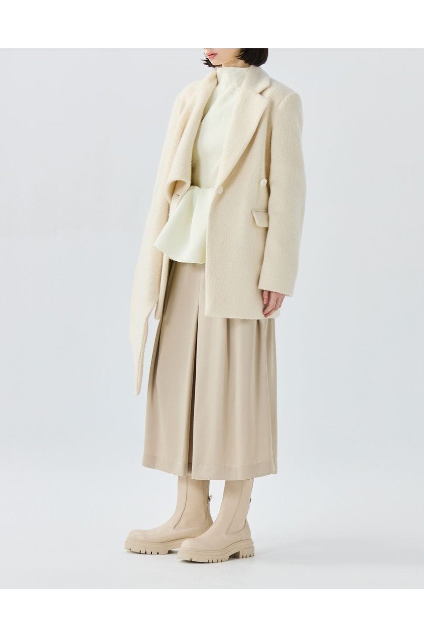 【ティーチ/TEECHI】のウールミックスシャギーコート 人気、トレンドファッション・服の通販 founy(ファニー) 　ファッション　Fashion　レディースファッション　Fashion for Women　アウター　Coat / Outerwear Collection　コート・ロングコート・ピーコート　Long Coats, Peacoats & More　シェイプ　Shape, Slim Fit　ショート　Short, Short Length　スニーカー　Sneakers, Trainers　スマート　Smart, Elegant　デニム　Denim, Jeans Material　バランス　Balance, Style Balance　フロント　Front, Front Design　ボックス　Boxy, Box Shape　防寒　Cold Protection, Winter-Ready　マフラー　Scarf, Muffler　新作・新入荷　New Arrivals / New In　other-4|ID: prp329100004722627 ipo3291000000034133364