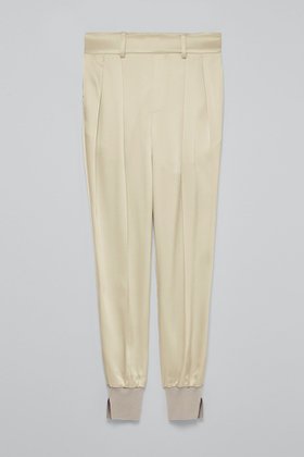 【ティーチ/TEECHI】 TMOサテンタックジョガーパンツ人気、トレンドファッション・服の通販 founy(ファニー) ファッション Fashion レディースファッション Fashion for Women パンツ Pants & Trousers インナー Innerwear サテン Satin, Glossy Fabric シルク Silk, 100% Silk ジャケット Jacket, Outerwear スラックス Slacks, Dress Pants セットアップ Set-Up, Coordinated Outfit ダブル Double, Double-Breasted 定番 Standard, Basic Item なめらか Smooth, Silky Texture フィット Fit, Slim Fit フロント Front, Front Design ポケット Pocket, Pocket Detail おすすめ Recommended / Our Picks エレガント 上品 Elegant |ID:prp329100004722650