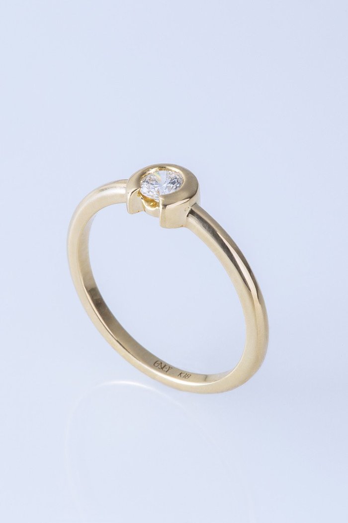 【エネイ/ENEY】の【受注生産】BEZEL K18YG 0.17カラットリング インテリア・キッズ・メンズ・レディースファッション・服の通販 founy(ファニー) https://founy.com/ ファッション Fashion レディースファッション Fashion for Women おすすめ Recommended / Our Picks コレクション Collection, Seasonal Line シンプル Simple, Minimal スリット Slit, Slit Detail ダイヤモンド Diamond, Brilliant Cut 新作・新入荷 New Arrivals / New In |ID: prp329100004725031 ipo3291000000034143744