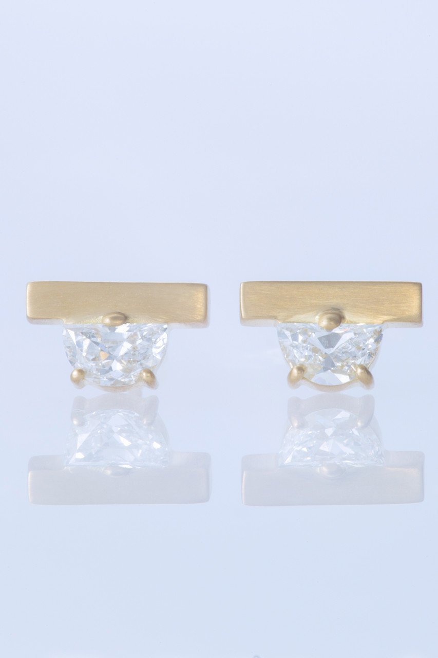 【エネイ/ENEY】の【受注生産】HALF MOON K18YG ピアス インテリア・キッズ・メンズ・レディースファッション・服の通販 founy(ファニー) 　ファッション　Fashion　レディースファッション　Fashion for Women　ジュエリー　Jewelry　ファッションリング　Fashion Rings　イヤリング・フープ・ドロップタイプ　Hoop, Drop & Clip Earrings　イヤリング　Earrings　コレクション　Collection, Seasonal Line　シンプル　Simple, Minimal　ダイヤモンド　Diamond, Brilliant Cut　ゴールド|ID: prp329100004725036 ipo3291000000035744209