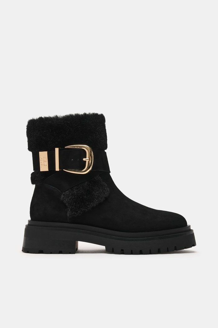 【スティーブマデン/STEVE MADDEN】のLODGE ファースエードショートブーツ インテリア・キッズ・メンズ・レディースファッション・服の通販 founy(ファニー) https://founy.com/ ファッション Fashion レディースファッション Fashion for Women おすすめ Recommended / Our Picks ショート Short, Short Length シンプル Simple, Minimal ジップ Zip, Zipper デニム Denim, Jeans Material ドレス Dress, One-Piece バランス Balance, Style Balance フェミニン Feminine, Girly フォルム Silhouette, Form ミドル Middle Length, Mid Height リュクス Luxury, Elegant, High-End, Chic 新作・新入荷 New Arrivals / New In |ID: prp329100004727450 ipo3291000000034153387