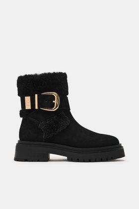 【スティーブマデン/STEVE MADDEN】 LODGE ファースエードショートブーツ人気、トレンドファッション・服の通販 founy(ファニー) ファッション Fashion レディースファッション Fashion for Women おすすめ Recommended / Our Picks ショート Short, Short Length シンプル Simple, Minimal ジップ Zip, Zipper デニム Denim, Jeans Material ドレス Dress, One-Piece バランス Balance, Style Balance フェミニン Feminine, Girly フォルム Silhouette, Form ミドル Middle Length, Mid Height リュクス Luxury, Elegant, High-End, Chic 新作・新入荷 New Arrivals / New In |ID:prp329100004727450