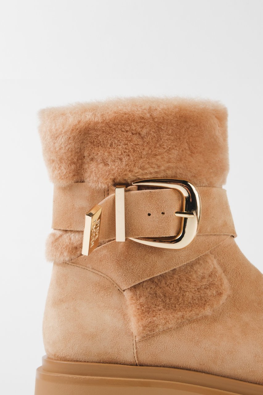 【スティーブマデン/STEVE MADDEN】のLODGE ファースエードショートブーツ 人気、トレンドファッション・服の通販 founy(ファニー) 　ファッション　Fashion　レディースファッション　Fashion for Women　おすすめ　Recommended / Our Picks　ショート　Short, Short Length　シンプル　Simple, Minimal　ジップ　Zip, Zipper　デニム　Denim, Jeans Material　ドレス　Dress, One-Piece　バランス　Balance, Style Balance　フェミニン　Feminine, Girly　フォルム　Silhouette, Form　ミドル　Middle Length, Mid Height　リュクス　Luxury, Elegant, High-End, Chic　新作・新入荷　New Arrivals / New In　other-4|ID: prp329100004727450 ipo3291000000034153392