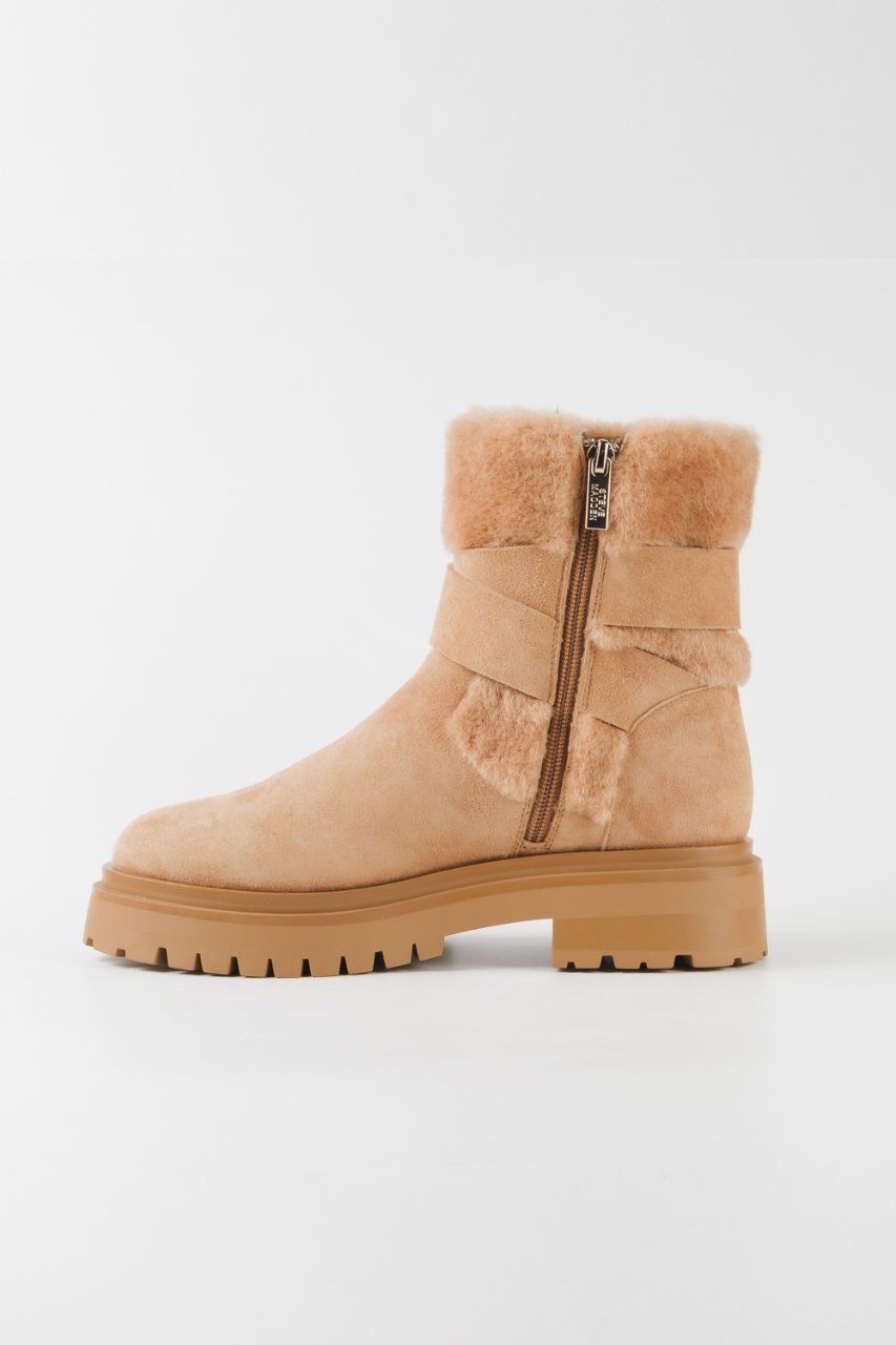 【スティーブマデン/STEVE MADDEN】のLODGE ファースエードショートブーツ 人気、トレンドファッション・服の通販 founy(ファニー) 　ファッション　Fashion　レディースファッション　Fashion for Women　おすすめ　Recommended / Our Picks　ショート　Short, Short Length　シンプル　Simple, Minimal　ジップ　Zip, Zipper　デニム　Denim, Jeans Material　ドレス　Dress, One-Piece　バランス　Balance, Style Balance　フェミニン　Feminine, Girly　フォルム　Silhouette, Form　ミドル　Middle Length, Mid Height　リュクス　Luxury, Elegant, High-End, Chic　新作・新入荷　New Arrivals / New In　other-7|ID: prp329100004727450 ipo3291000000034153395