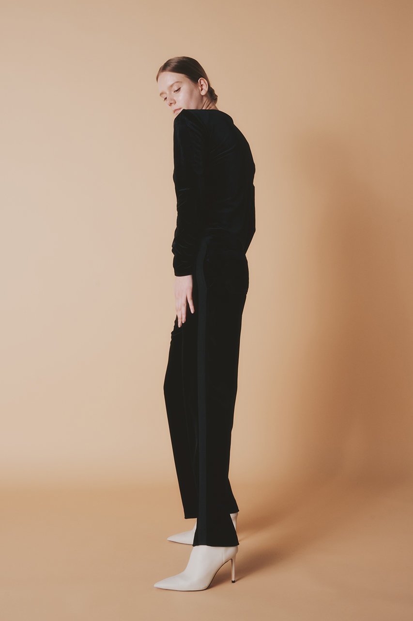 【ルームエイト/Room no.8】の【Room no.8 BLACK】サテン ベロアサイドライン パンツ 人気、トレンドファッション・服の通販 founy(ファニー) 　ファッション　Fashion　レディースファッション　Fashion for Women　パンツ　Pants & Trousers　なめらか　Smooth, Silky Texture　サテン　Satin, Glossy Fabric　シンプル　Simple, Minimal　フェミニン　Feminine, Girly　ベロア　Velour, Soft Velvet　エレガント 上品　Elegant　other-7|ID: prp329100004727461 ipo3291000000036041199
