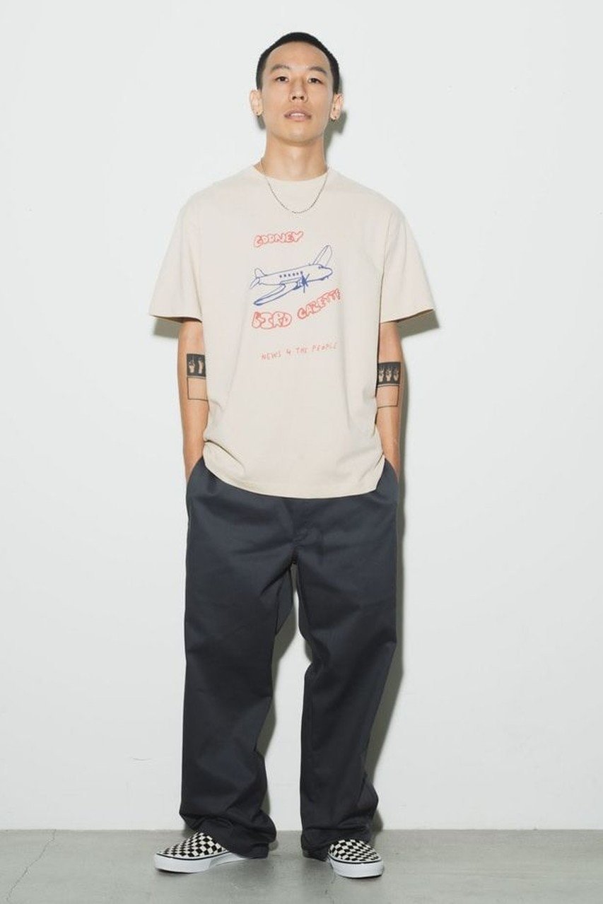 【アンダーアール/UNDER R】の【10/11 11:00販売開始】【JOE ROBERTS】【UNDER R別注】グラフィックティー(サンド) 人気、トレンドファッション・服の通販 founy(ファニー) 　ファッション　Fashion　レディースファッション　Fashion for Women　トップス・カットソー　Cut & Sew Tops　シャツ・ブラウス・オフィスカジュアル　Elegant Blouses & Button-Ups　ロングTシャツ・Tシャツ　Longline T-Shirts & Tees　カットソー・ベーシックTシャツ　Cut-and-Sewn Tops / Stretch Tees & Basics　ユニセックス　Unisex, Genderless　グラフィック　Graphic, Graphic Design　ショート　Short, Short Length　スペシャル　Special, Limited Edition　スリーブ　Sleeve, Long Sleeve / Short Sleeve　フィット　Fit, Slim Fit　フロント　Front, Front Design　プリント　Print, Printed Pattern　人気　Popular, Best Seller　別注　Limited Edition, Custom Order　新作・新入荷　New Arrivals / New In　other-8|ID: prp329100004727472 ipo3291000000034153528