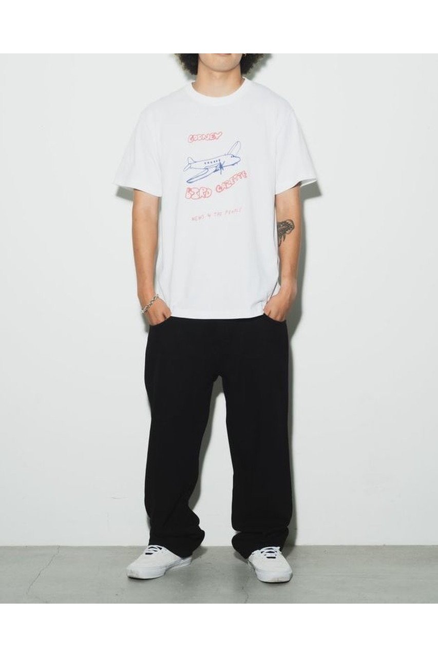 【アンダーアール/UNDER R】の【10/11 11:00販売開始】【JOE ROBERTS】【UNDER R別注】グラフィックティー(ホワイト) 人気、トレンドファッション・服の通販 founy(ファニー) 　ファッション　Fashion　レディースファッション　Fashion for Women　トップス・カットソー　Cut & Sew Tops　シャツ・ブラウス・オフィスカジュアル　Elegant Blouses & Button-Ups　ロングTシャツ・Tシャツ　Longline T-Shirts & Tees　カットソー・ベーシックTシャツ　Cut-and-Sewn Tops / Stretch Tees & Basics　ユニセックス　Unisex, Genderless　グラフィック　Graphic, Graphic Design　ショート　Short, Short Length　スペシャル　Special, Limited Edition　スリーブ　Sleeve, Long Sleeve / Short Sleeve　フィット　Fit, Slim Fit　フロント　Front, Front Design　プリント　Print, Printed Pattern　人気　Popular, Best Seller　別注　Limited Edition, Custom Order　新作・新入荷　New Arrivals / New In　other-8|ID: prp329100004727473 ipo3291000000034153542