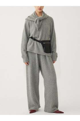 【ウィムガゼット/Whim Gazette】 【THE PAUSE】ファーニットドロストパンツ人気、トレンドファッション・服の通販 founy(ファニー) ファッション Fashion レディースファッション Fashion for Women パンツ Pants & Trousers おすすめ Recommended / Our Picks セットアップ Set-Up, Coordinated Outfit フォックス Fox, Fox Fur ワイド Wide, Wide Fit 新作・新入荷 New Arrivals / New In |ID:prp329100004727512