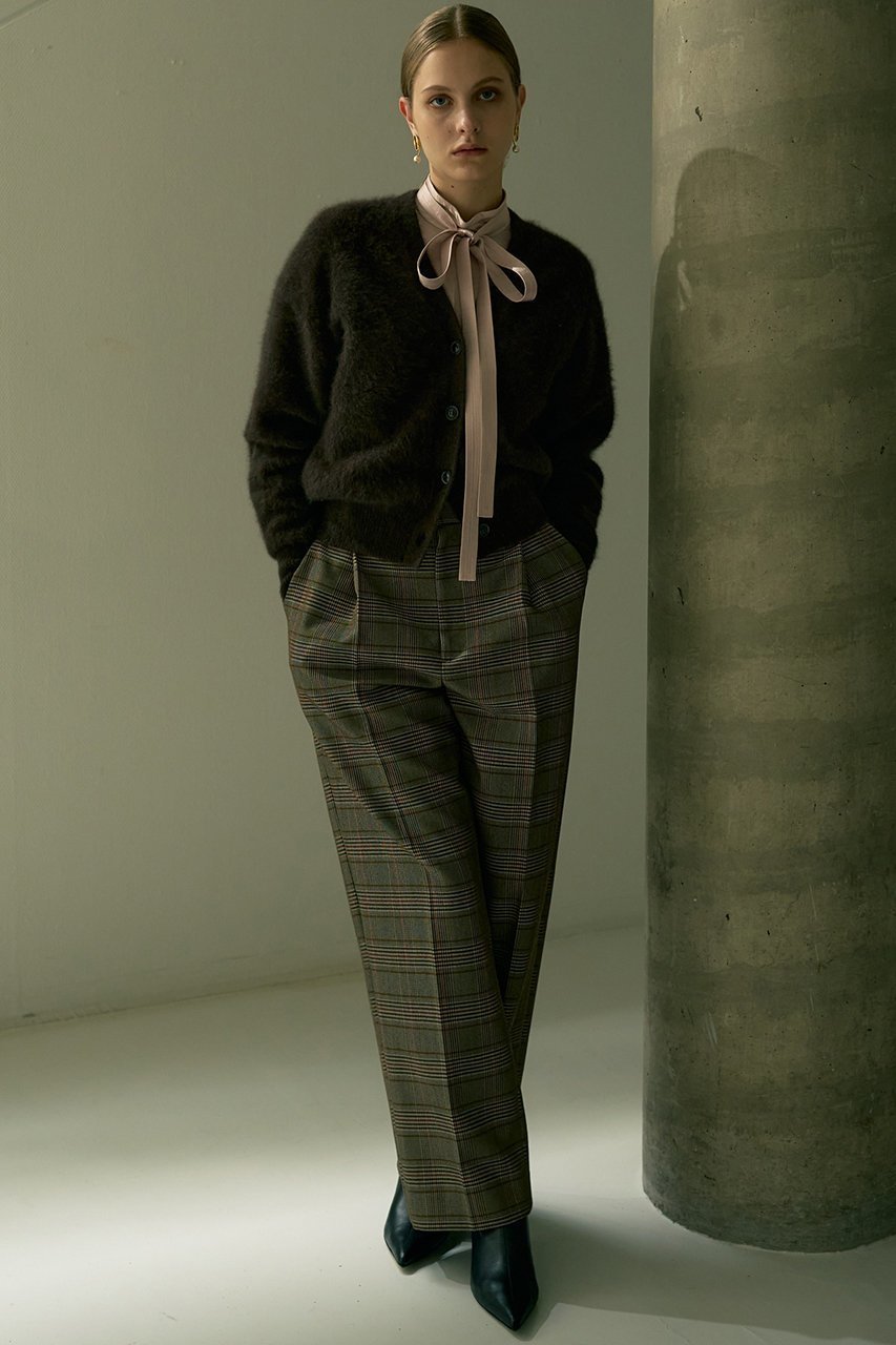 【デザイン ワークス/DESIGN WORKS】のフォックスカシミヤショートカーディガン 人気、トレンドファッション・服の通販 founy(ファニー) 　ファッション　Fashion　レディースファッション　Fashion for Women　トップス・カットソー　Cut & Sew Tops　ニット　Knit Tops & Sweaters　カーディガン・羽織り　Layered Style Cardigans　おすすめ　Recommended / Our Picks　カーディガン　Cardigan, Knitwear　コンパクト　Compact, Small Size　ショート　Short, Short Length　バランス　Balance, Style Balance　フォックス　Fox, Fox Fur　新作・新入荷　New Arrivals / New In　other-3|ID: prp329100004727563 ipo3291000000034154361