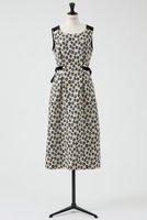 【デザイン ワークス/DESIGN WORKS】の【BEAUVET】フラワージャガードノースリワンピース 人気、トレンドファッション・服の通販 founy(ファニー) ファッション Fashion レディースファッション Fashion for Women ワンピース Dresses チュニック Tunic Tops & Dresses オケージョン Occasion Wear カーディガン Cardigan, Knitwear クラシカル Classical, Vintage-Inspired ジャカード／ジャガード Jacquard, Woven Pattern ジャケット Jacket, Outerwear スカラップ Scallop, Scalloped Edge チュニック Tunic, Long Top パーティ Party, Party Style フォーマル Formal, Dressy フラワー Flower, Floral ベルベット Velvet, Velvety モチーフ Motif, Design Theme ロング Long, Long-Length エレガント 上品 Elegant 新作・新入荷 New Arrivals / New In |ID:prp329100004727565