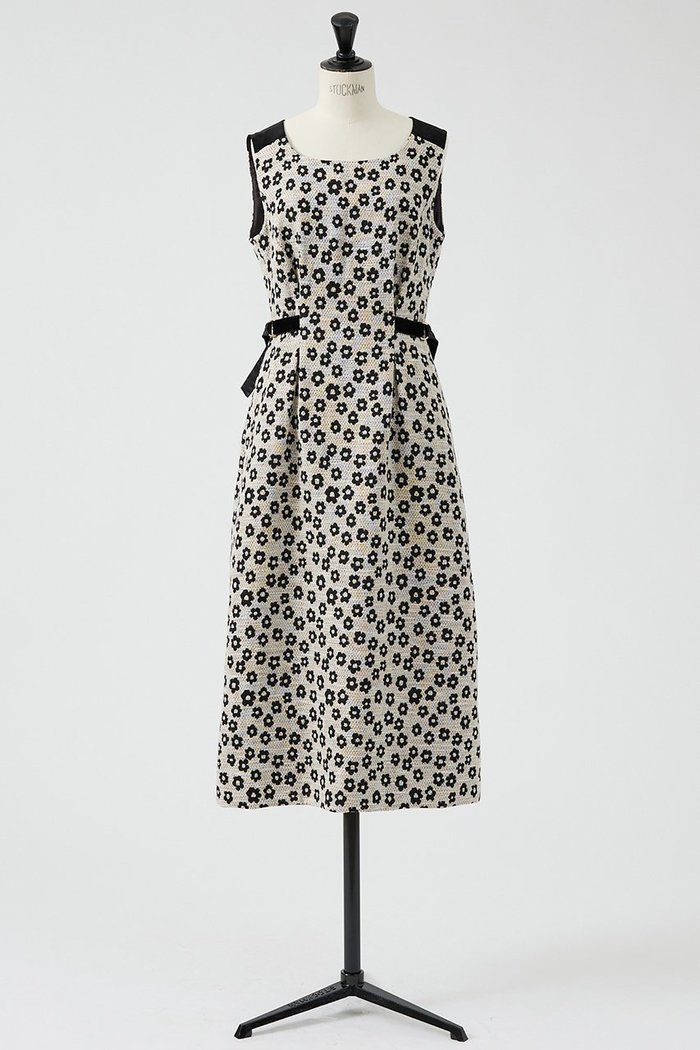 【デザイン ワークス/DESIGN WORKS】の【BEAUVET】フラワージャガードノースリワンピース インテリア・キッズ・メンズ・レディースファッション・服の通販 founy(ファニー) https://founy.com/ ファッション Fashion レディースファッション Fashion for Women ワンピース Dresses チュニック Tunic Tops & Dresses オケージョン Occasion Wear カーディガン Cardigan, Knitwear クラシカル Classical, Vintage-Inspired ジャカード／ジャガード Jacquard, Woven Pattern ジャケット Jacket, Outerwear スカラップ Scallop, Scalloped Edge チュニック Tunic, Long Top パーティ Party, Party Style フォーマル Formal, Dressy フラワー Flower, Floral ベルベット Velvet, Velvety モチーフ Motif, Design Theme ロング Long, Long-Length エレガント 上品 Elegant |ID: prp329100004727565 ipo3291000000036205376