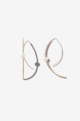 【ミズキ/MIZUKI】 SBE197L ラージカットビーズ&パールバナナフープピアス人気、トレンドファッション・服の通販 founy(ファニー) ファッション Fashion レディースファッション Fashion for Women ジュエリー Jewelry ファッションリング Fashion Rings イヤリング・フープ・ドロップタイプ Hoop, Drop & Clip Earrings イヤリング Earrings シンプル Simple, Minimal パール Pearl, Pearl Accent エレガント 上品 Elegant 定番 Standard, Basic Item 新作・新入荷 New Arrivals / New In |ID:prp329100004729528