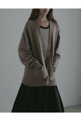 【エトレトウキョウ/ETRE TOKYO】 プレーンステッチVネックニットカーディガン人気、トレンドファッション・服の通販 founy(ファニー) ファッション Fashion レディースファッション Fashion for Women トップス・カットソー Cut & Sew Tops ニット Knit Tops & Sweaters カーディガン・羽織り Layered Style Cardigans Vネックトップス V-Neck Tops / V-Cut Neckline Shirts なめらか Smooth, Silky Texture アンゴラ Angora Knitwear カーディガン Cardigan, Knitwear セットアップ Set-Up, Coordinated Outfit フロント Front, Front Design ミドル Middle Length, Mid Height リラックス Relax, Relaxed Fit 新作・新入荷 New Arrivals / New In |ID:prp329100004729542