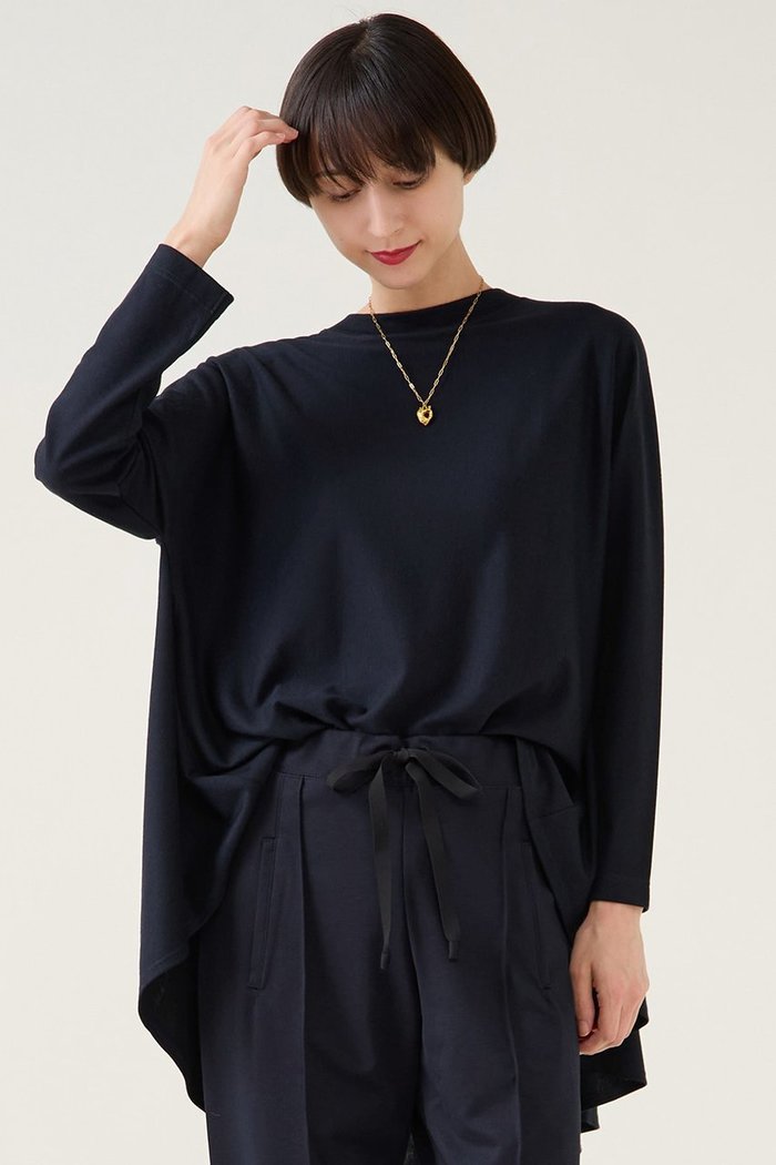 【マルティニーク/martinique】の《別注》【COGTHEBIGSMOKE】ABBY トップ インテリア・キッズ・メンズ・レディースファッション・服の通販 founy(ファニー) https://founy.com/ ファッション Fashion レディースファッション Fashion for Women トップス・カットソー Cut & Sew Tops シャツ・ブラウス・オフィスカジュアル Elegant Blouses & Button-Ups ロングTシャツ・Tシャツ Longline T-Shirts & Tees カットソー・ベーシックTシャツ Cut-and-Sewn Tops / Stretch Tees & Basics コレクション Collection, Seasonal Line シンプル Simple, Minimal スリーブ Sleeve, Long Sleeve / Short Sleeve トレンド Trend, Trending Now 定番 Standard, Basic Item フレア Flare, Flared フロント Front, Front Design 別注 Limited Edition, Custom Order リアル Real, Realistic ロング Long, Long-Length ロンドン London Style, British Inspired おすすめ Recommended / Our Picks 日本製 Made In Japan |ID: prp329100004729624 ipo3291000000035679337