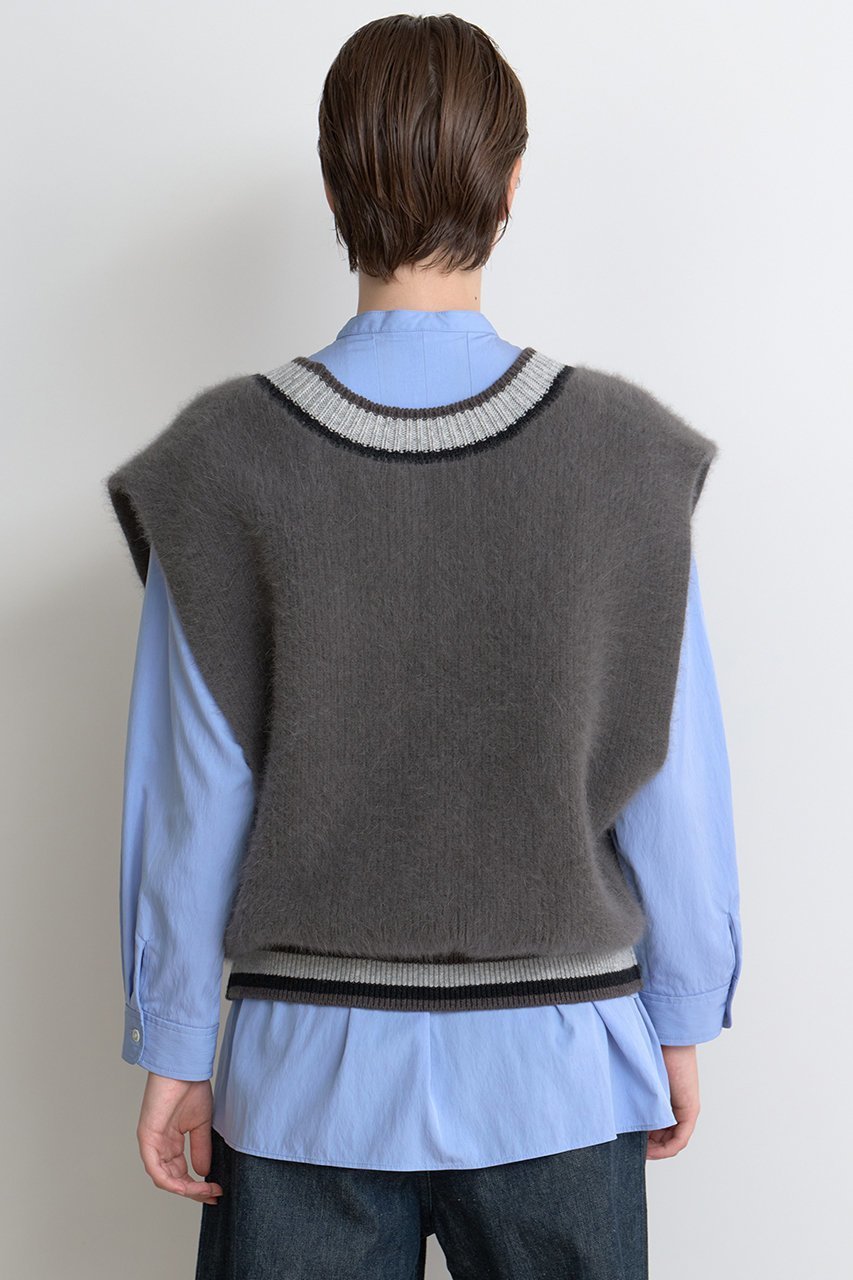 【ハウス オブ ロータス/HOUSE OF LOTUS】のフォックスファーチルデンニットベスト 人気、トレンドファッション・服の通販 founy(ファニー) 　ファッション　Fashion　レディースファッション　Fashion for Women　トップス・カットソー　Cut & Sew Tops　ニット　Knit Tops & Sweaters　ベスト&ジレ / 重ね着スタイル　Vests & Gilets　カジュアルプルオーバー・ニットトップス　Pullovers & Knit Tops / Casual Pullovers　フォックス　Fox, Fox Fur　ベスト　Vest, Waistcoat　ベーシック　Basic, Essential　モダン　Modern, Contemporary　畦　Ribbed Knit　other-8|ID: prp329100004729693 ipo3291000000034176687