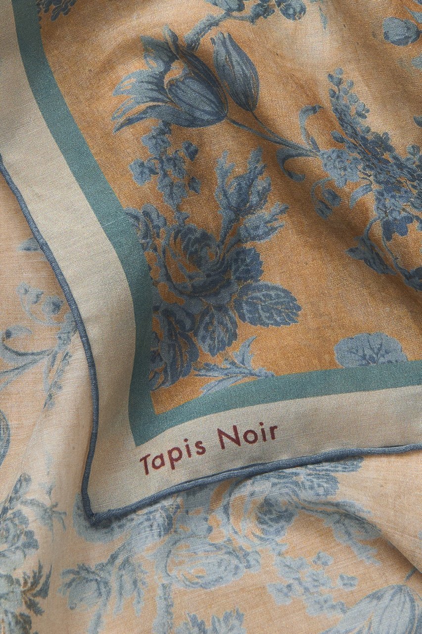 【タピス ノワール/Tapis Noir】のLight スカーフ 人気、トレンドファッション・服の通販 founy(ファニー) 　ファッション　Fashion　レディースファッション　Fashion for Women　ストール　Soft & Warm Scarves　マフラー・スヌード / 冬小物の定番　Scarves & Mufflers　コンパクト　Compact, Small Size　スカーフ　Scarf, Neckwear　スクエア　Square, Square Shape　ストール　Stole, Wrap　フランス　France, French　プリント　Print, Printed Pattern　ペイズリー　Paisley, Ethnic Pattern　マフラー　Scarf, Muffler　other-4|ID: prp329100004729785 ipo3291000000036234303