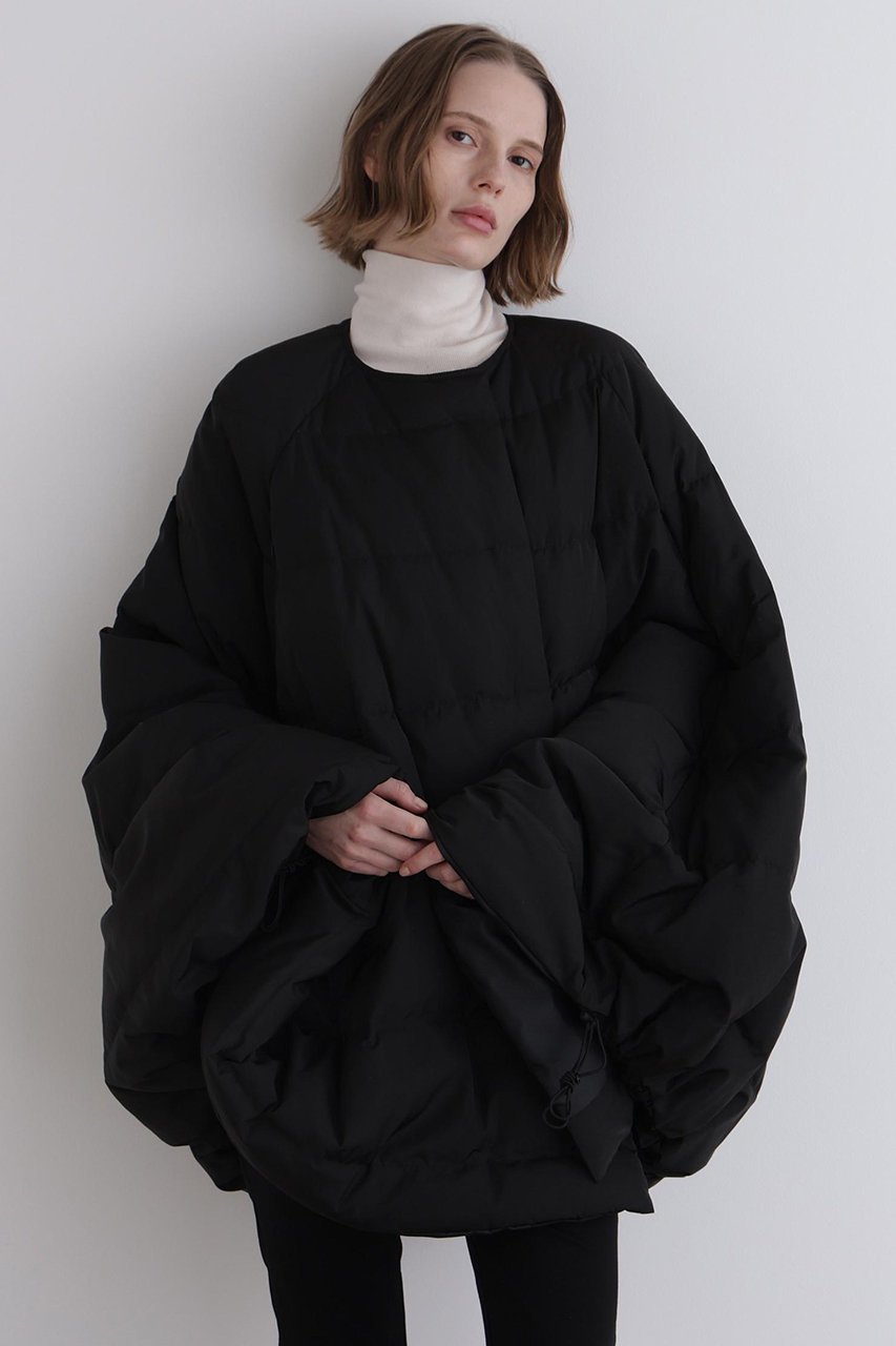 【ル フィル/LE PHIL】のパッフィーダウンケープ 人気、トレンドファッション・服の通販 founy(ファニー) 　ファッション　Fashion　レディースファッション　Fashion for Women　アウター　Coat / Outerwear Collection　レディースジャケット・軽アウター　Jackets　アクセサリー　Fashion Accessories　エレガント 上品　Elegant　クラシカル　Classical, Vintage-Inspired　ジャケット　Jacket, Outerwear　スポーティ　Sporty, Casual Athletic　ダウン　Down, Puffer　ドローコード　Drawcord, Drawstring Cord　フォルム　Silhouette, Form　other-2|ID: prp329100004731606 ipo3291000000036868422