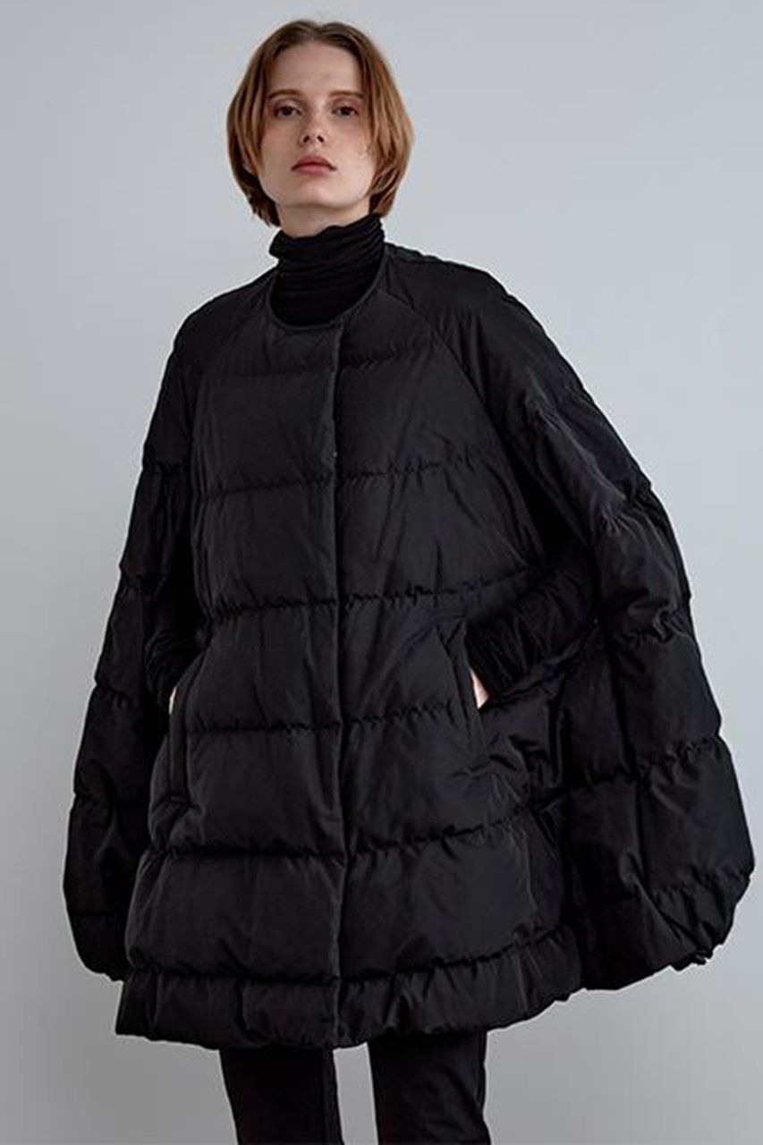 【ル フィル/LE PHIL】のパッフィーダウンケープ 人気、トレンドファッション・服の通販 founy(ファニー) 　ファッション　Fashion　レディースファッション　Fashion for Women　アウター　Coat / Outerwear Collection　レディースジャケット・軽アウター　Jackets　アクセサリー　Fashion Accessories　エレガント 上品　Elegant　クラシカル　Classical, Vintage-Inspired　ジャケット　Jacket, Outerwear　スポーティ　Sporty, Casual Athletic　ダウン　Down, Puffer　ドローコード　Drawcord, Drawstring Cord　フォルム　Silhouette, Form　other-4|ID: prp329100004731606 ipo3291000000036868424