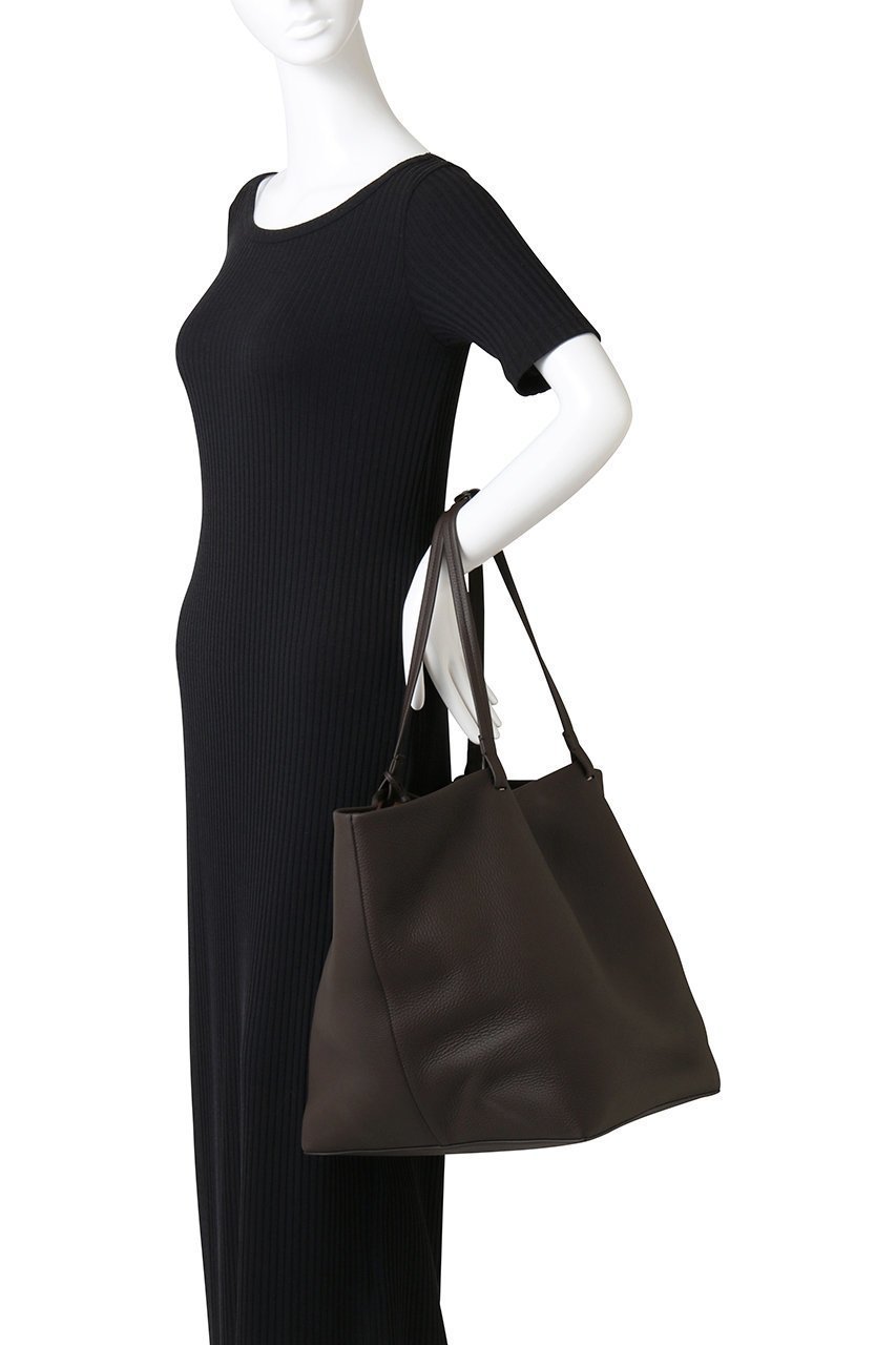 【ザ ロウ/THE ROW】のXL PARK TOTE 人気、トレンドファッション・服の通販 founy(ファニー) 　ファッション　Fashion　レディースファッション　Fashion for Women　バッグ　Bags　トレンド　Trend, Trending Now　ポーチ　Pouch, Small Case　旅行　Travel　ビジネス 仕事 通勤　Business / Work / Commuting　other-2|ID: prp329100004731623 ipo3291000000036056107