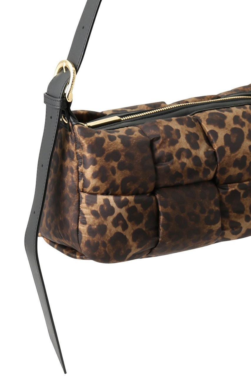 【ヴィオラドーロ/VIOLAd'ORO】のELMO レオパード柄ナイロンメッシュワンショルダーバッグ 人気、トレンドファッション・服の通販 founy(ファニー) 　ファッション　Fashion　レディースファッション　Fashion for Women　バッグ　Bags　エレガント 上品　Elegant　ポーチ　Pouch, Small Case　メッシュ　Mesh, Net Fabric　レオパード　Leopard, Animal Print　財布　Wallet, Purse　other-4|ID: prp329100004732963 ipo3291000000036078478