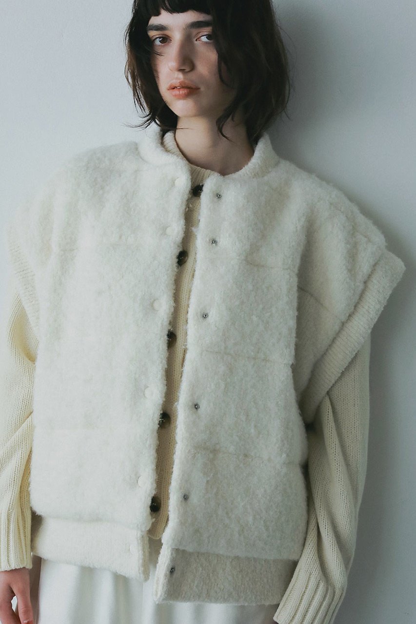 【ハー/HER.】の【10/16 12:00販売開始】アルパカブレンド中綿ニットベスト 人気、トレンドファッション・服の通販 founy(ファニー) 　ファッション　Fashion　レディースファッション　Fashion for Women　トップス・カットソー　Cut & Sew Tops　ニット　Knit Tops & Sweaters　ベスト&ジレ / 重ね着スタイル　Vests & Gilets　カジュアルプルオーバー・ニットトップス　Pullovers & Knit Tops / Casual Pullovers　おすすめ　Recommended / Our Picks　キルティング　Quilted, Quilting　スペシャル　Special, Limited Edition　ベスト　Vest, Waistcoat　新作・新入荷　New Arrivals / New In　other-7|ID: prp329100004735913 ipo3291000000034209628