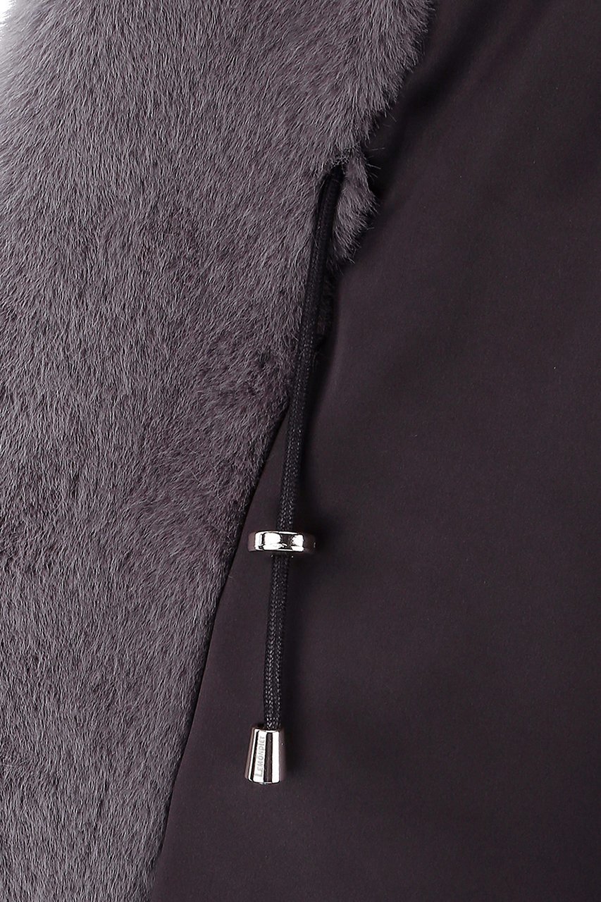 【レモンプレット/Lemonplet】のFAUX FUR LAON HOODED MAXI VEST 人気、トレンドファッション・服の通販 founy(ファニー) 　ファッション　Fashion　レディースファッション　Fashion for Women　アウター　Coat / Outerwear Collection　レディースジャケット・軽アウター　Jackets　ジャケット　Jacket, Outerwear　スリット　Slit, Slit Detail　ドローストリング　Drawstring, Pull Cord　ベスト　Vest, Waistcoat　マキシ　Maxi, Full Length　再入荷　Restock / Back in Stock　定番　Standard, Basic Item　other-6|ID: prp329100004737535 ipo3291000000034220290
