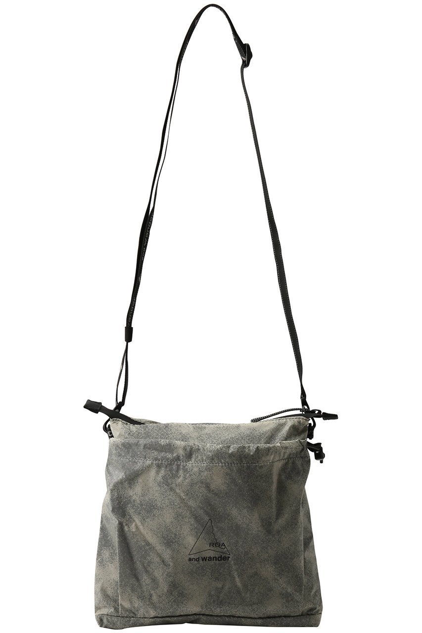 【アンドワンダー/and wander】の【UNISEX】ROA sil printed サコッシュ インテリア・キッズ・メンズ・レディースファッション・服の通販 founy(ファニー) 　ファッション　Fashion　レディースファッション　Fashion for Women　スポーツウェア　Functional & Stylish Sportswear　スポーツバッグ・ジム用ポーチ・バックパック　Gym Bag / Sports Backpack / Pouch for Training　ユニセックス　Unisex, Genderless　スタイリッシュ　Stylish, Fashionable　スポーツ　Sports, Activewear　スマート　Smart, Elegant　財布　Wallet, Purse　軽量　Lightweight, Ultra Light　ライトグレー|ID: prp329100004738867 ipo3291000000036041483