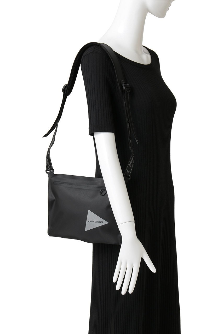 【アンドワンダー/and wander】の【UNISEX】ウォータープルーフ サコッシュ 人気、トレンドファッション・服の通販 founy(ファニー) 　ファッション　Fashion　レディースファッション　Fashion for Women　ポーチ&ミニバッグ　Pouches & Mini Bags　ユニセックス　Unisex, Genderless　ウォーター　Water　スマート　Smart, Elegant　ポーチ　Pouch, Small Case　新作・新入荷　New Arrivals / New In　財布　Wallet, Purse　軽量　Lightweight, Ultra Light　other-2|ID: prp329100004738868 ipo3291000000034228958