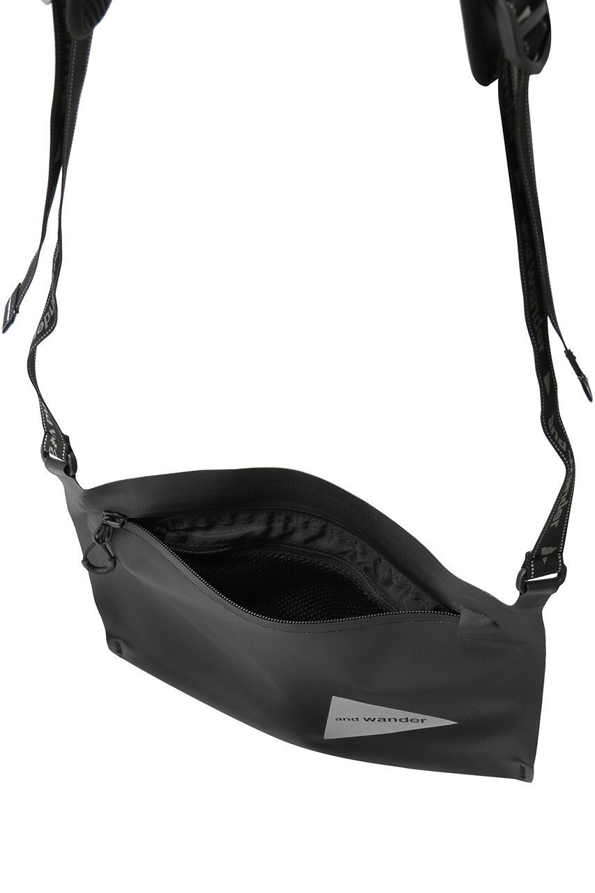 【アンドワンダー/and wander】の【UNISEX】ウォータープルーフ サコッシュ 人気、トレンドファッション・服の通販 founy(ファニー) ファッション Fashion レディースファッション Fashion for Women スポーツウェア Functional & Stylish Sportswear スポーツバッグ・ジム用ポーチ・バックパック Gym Bag / Sports Backpack / Pouch for Training ユニセックス Unisex, Genderless ウォーター Water スポーツ Sports, Activewear スマート Smart, Elegant 財布 Wallet, Purse 軽量 Lightweight, Ultra Light other-5|ID: prp329100004738868 ipo3291000000036086221