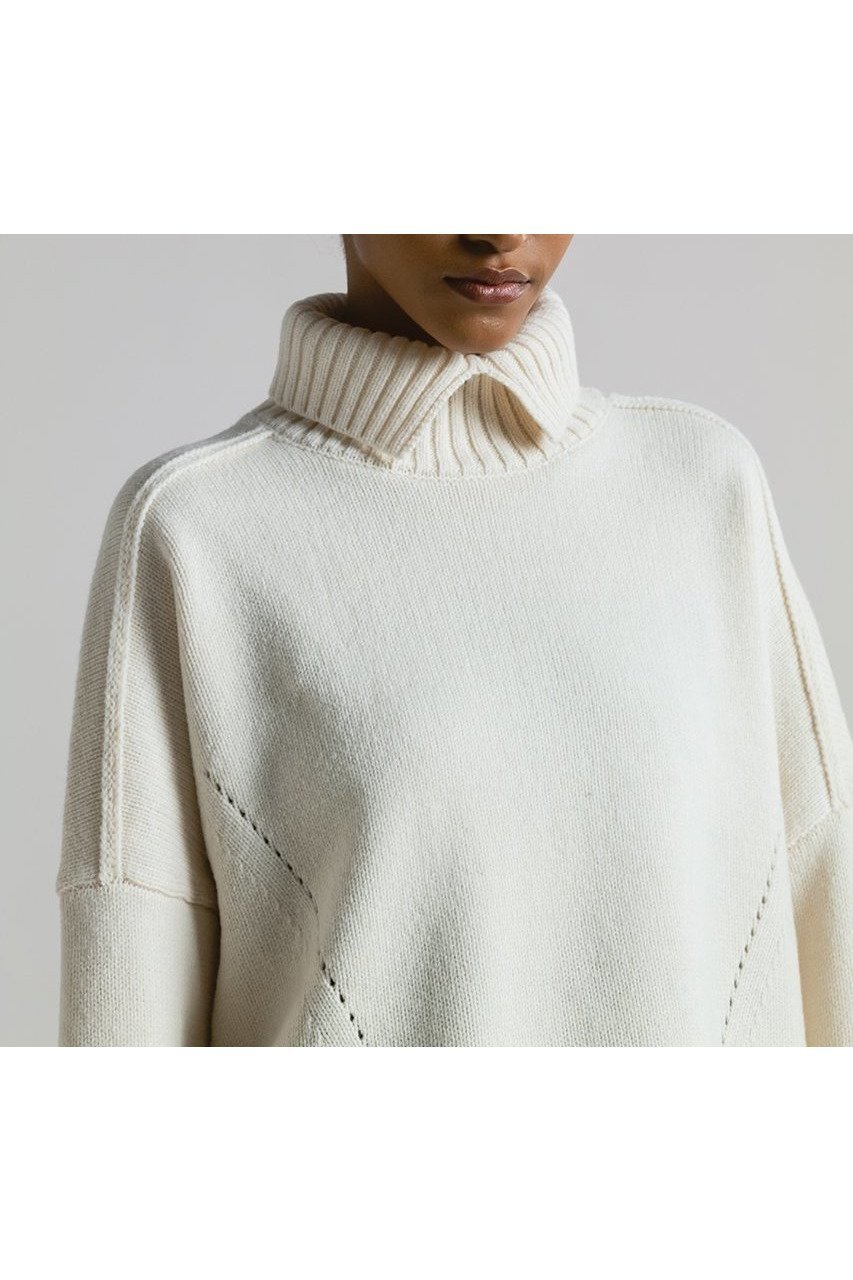 【チノ/CINOH】のオーバーサイズ ハイネック ニット 人気、トレンドファッション・服の通販 founy(ファニー) 　ファッション　Fashion　レディースファッション　Fashion for Women　トップス・カットソー　Cut & Sew Tops　ニット　Knit Tops & Sweaters　カジュアルプルオーバー・ニットトップス　Pullovers & Knit Tops / Casual Pullovers　イタリア　Italy　ウォーム　Warm Fabric　ハイネック　High Neck, Mock Neck　冬　Winter / This Winter　新作・新入荷　New Arrivals / New In　other-8|ID: prp329100004738873 ipo3291000000034229008