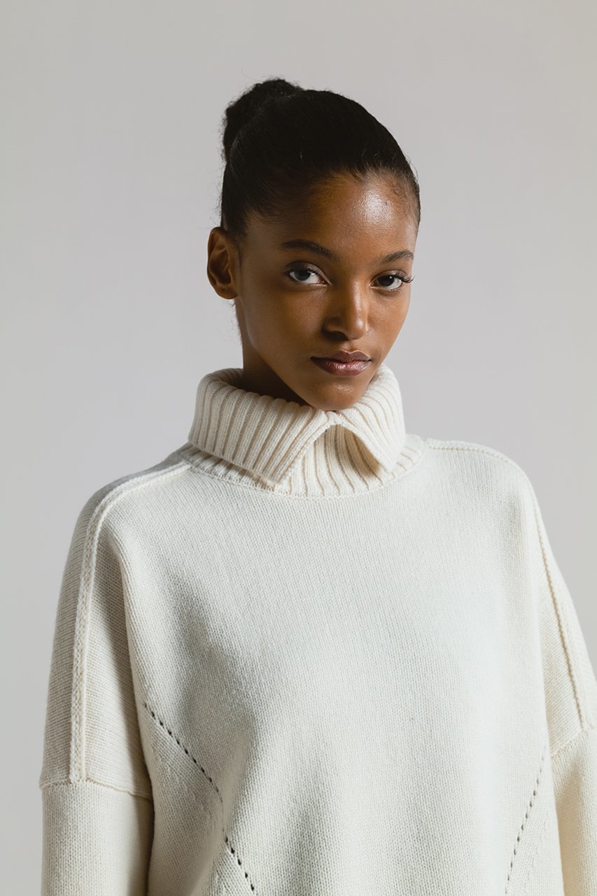 【チノ/CINOH】のオーバーサイズ ハイネック ニット 人気、トレンドファッション・服の通販 founy(ファニー) 　ファッション　Fashion　レディースファッション　Fashion for Women　トップス・カットソー　Cut & Sew Tops　ニット　Knit Tops & Sweaters　カジュアルプルオーバー・ニットトップス　Pullovers & Knit Tops / Casual Pullovers　イタリア　Italy　ウォーム　Warm Fabric　ハイネック　High Neck, Mock Neck　冬　Winter / This Winter　other-8|ID: prp329100004738873 ipo3291000000036885652