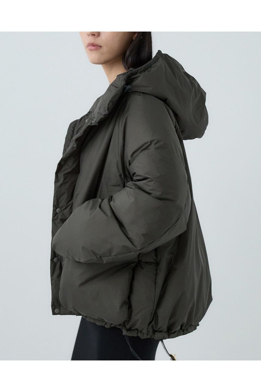 【カオス/Chaos】の【REMI RELIEF】別注ショートダウン インテリア・キッズ・メンズ・レディースファッション・服の通販 founy(ファニー) 　ファッション　Fashion　レディースファッション　Fashion for Women　アウター　Coat / Outerwear Collection　レディースジャケット・軽アウター　Jackets　ヴィンテージ　Vintage Style　今季　This Season, Current Season　軽量　Lightweight, Ultra Light　ショート　Short, Short Length　ジャケット　Jacket, Outerwear　スタイリッシュ　Stylish, Fashionable　ダウン　Down, Puffer　バランス　Balance, Style Balance　パターン　Pattern, Design Print　ポケット　Pocket, Pocket Detail　ポーチ　Pouch, Small Case　別注　Limited Edition, Custom Order　新作・新入荷　New Arrivals / New In　カーキ|ID: prp329100004739944 ipo3291000000034240661