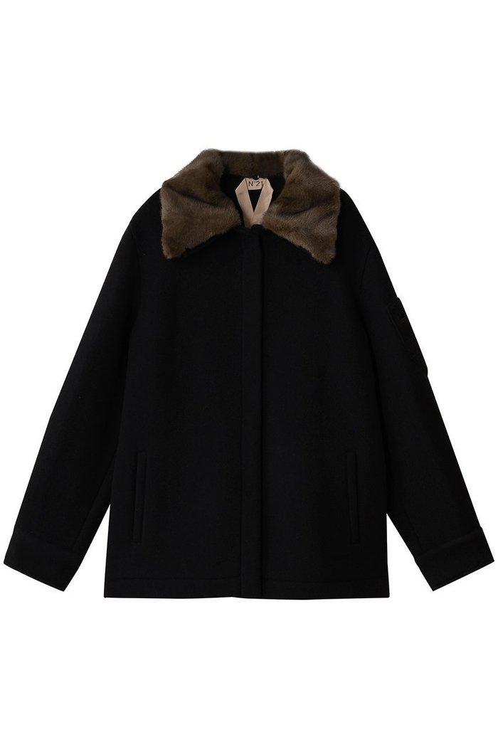 【ヌメロ ヴェントゥーノ/N°21】のフェイクファーカラーショートコート インテリア・キッズ・メンズ・レディースファッション・服の通販 founy(ファニー) https://founy.com/ ファッション Fashion レディースファッション Fashion for Women アウター Coat / Outerwear Collection コート・ロングコート・ピーコート Long Coats, Peacoats & More エレガント 上品 Elegant ショート Short, Short Length スリーブ Sleeve, Long Sleeve / Short Sleeve ロング Long, Long-Length A/W・秋冬 Autumn/Winter |ID: prp329100004739961 ipo3291000000035716662