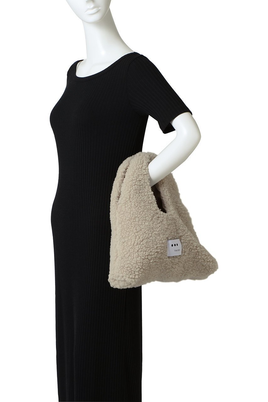 【スリー ドッツ/three dots】のエコペルボア トライアングルバッグ 人気、トレンドファッション・服の通販 founy(ファニー) 　ファッション　Fashion　レディースファッション　Fashion for Women　バッグ　Bags　ウォーム　Warm Fabric　シンプル　Simple, Minimal　トライアングル　Triangle, Triangular Shape　モコモコ　Fuzzy, Fluffy　新作・新入荷　New Arrivals / New In　A/W・秋冬　Autumn/Winter　other-2|ID: prp329100004740016 ipo3291000000034241246