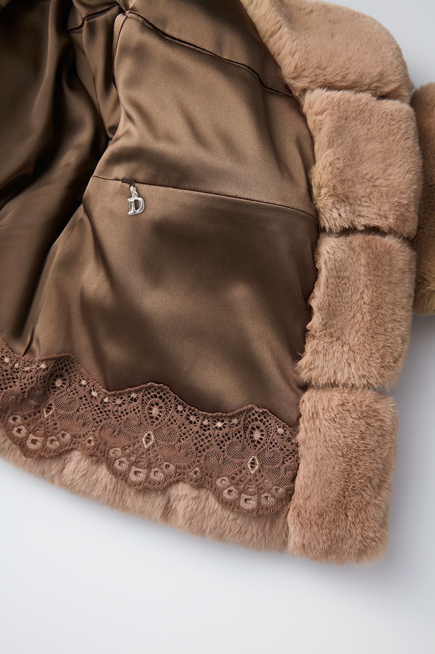 【デイジーリン/DAISY LIN】のLove Fur Jacket “Almond Princess” 人気、トレンドファッション・服の通販 founy(ファニー) 　ファッション　Fashion　レディースファッション　Fashion for Women　アウター　Coat / Outerwear Collection　レディースジャケット・軽アウター　Jackets　インナー　Innerwear　洗える　Machine Washable　サテン　Satin, Glossy Fabric　ショート　Short, Short Length　シルク　Silk, 100% Silk　ジャケット　Jacket, Outerwear　ストレッチ　Stretch, Stretchy Fabric　なめらか　Smooth, Silky Texture　バランス　Balance, Style Balance　ポケット　Pocket, Pocket Detail　防寒　Cold Protection, Winter-Ready　モダン　Modern, Contemporary　ラグジュアリー　Luxury, Elegant　リアル　Real, Realistic　レース　Lace, Lace Fabric　ワイド　Wide, Wide Fit　冬　Winter / This Winter　新作・新入荷　New Arrivals / New In　other-3|ID: prp329100004741061 ipo3291000000034254554