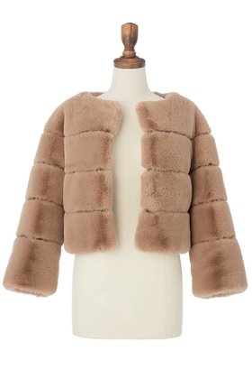 【デイジーリン/DAISY LIN】 Love Fur Jacket “Almond Princess”人気、トレンドファッション・服の通販 founy(ファニー) ファッション Fashion レディースファッション Fashion for Women アウター Coat / Outerwear Collection レディースジャケット・軽アウター Jackets インナー Innerwear 洗える Machine Washable サテン Satin, Glossy Fabric ショート Short, Short Length シルク Silk, 100% Silk ジャケット Jacket, Outerwear ストレッチ Stretch, Stretchy Fabric なめらか Smooth, Silky Texture バランス Balance, Style Balance ポケット Pocket, Pocket Detail 防寒 Cold Protection, Winter-Ready モダン Modern, Contemporary ラグジュアリー Luxury, Elegant リアル Real, Realistic レース Lace, Lace Fabric ワイド Wide, Wide Fit 冬 Winter / This Winter |ID:prp329100004741061