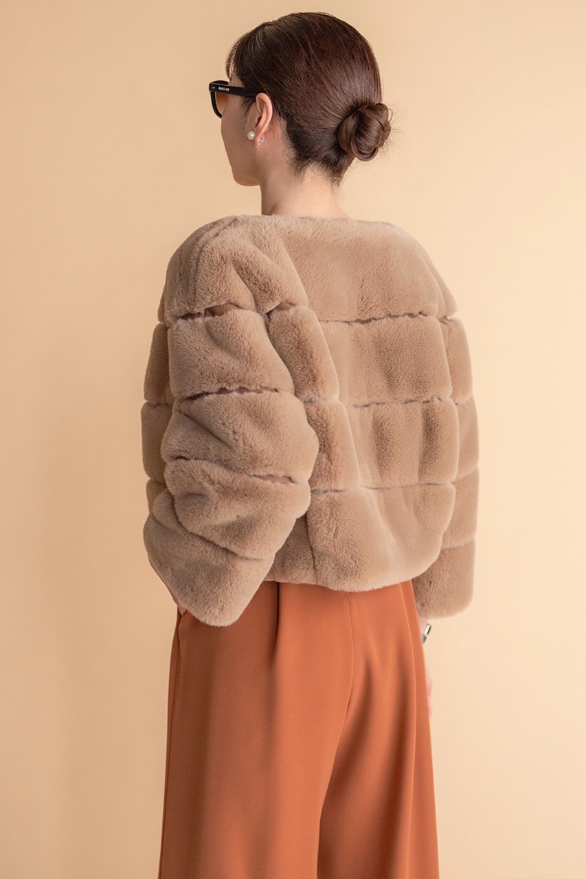 【デイジーリン/DAISY LIN】のLove Fur Jacket “Almond Princess” 人気、トレンドファッション・服の通販 founy(ファニー) 　ファッション　Fashion　レディースファッション　Fashion for Women　アウター　Coat / Outerwear Collection　レディースジャケット・軽アウター　Jackets　インナー　Innerwear　洗える　Machine Washable　サテン　Satin, Glossy Fabric　ショート　Short, Short Length　シルク　Silk, 100% Silk　ジャケット　Jacket, Outerwear　ストレッチ　Stretch, Stretchy Fabric　なめらか　Smooth, Silky Texture　バランス　Balance, Style Balance　ポケット　Pocket, Pocket Detail　防寒　Cold Protection, Winter-Ready　モダン　Modern, Contemporary　ラグジュアリー　Luxury, Elegant　リアル　Real, Realistic　レース　Lace, Lace Fabric　ワイド　Wide, Wide Fit　冬　Winter / This Winter　other-4|ID: prp329100004741061 ipo3291000000035871249