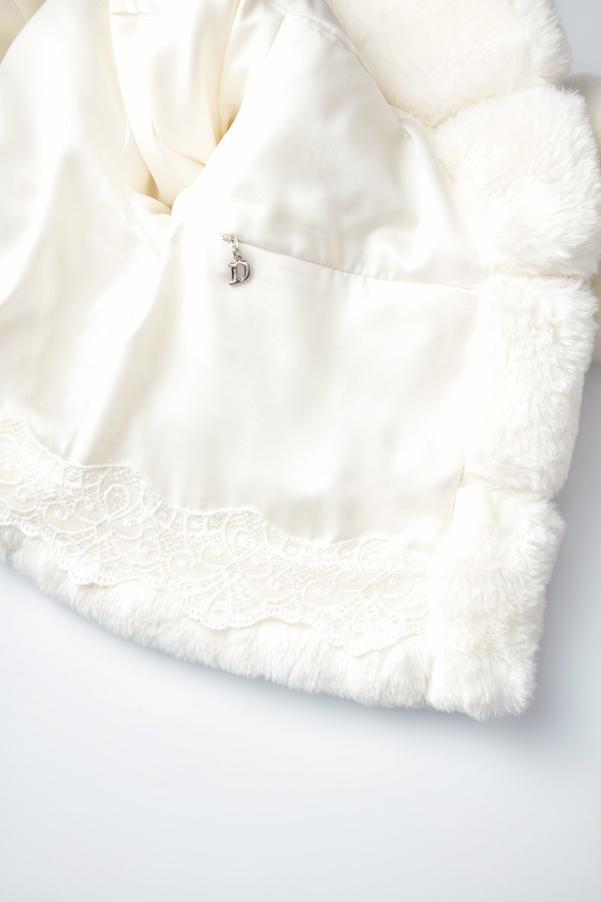 【デイジーリン/DAISY LIN】のLove Fur Jacket “Snow Princess” 人気、トレンドファッション・服の通販 founy(ファニー) 　ファッション　Fashion　レディースファッション　Fashion for Women　アウター　Coat / Outerwear Collection　レディースジャケット・軽アウター　Jackets　インナー　Innerwear　洗える　Machine Washable　サテン　Satin, Glossy Fabric　ショート　Short, Short Length　シルク　Silk, 100% Silk　ジャケット　Jacket, Outerwear　ストレッチ　Stretch, Stretchy Fabric　なめらか　Smooth, Silky Texture　バランス　Balance, Style Balance　ポケット　Pocket, Pocket Detail　防寒　Cold Protection, Winter-Ready　モダン　Modern, Contemporary　ラグジュアリー　Luxury, Elegant　リアル　Real, Realistic　レース　Lace, Lace Fabric　ワイド　Wide, Wide Fit　冬　Winter / This Winter　other-3|ID: prp329100004741063 ipo3291000000036676961