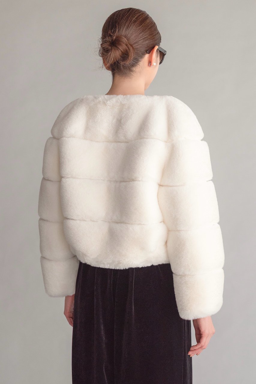 【デイジーリン/DAISY LIN】のLove Fur Jacket “Snow Princess” 人気、トレンドファッション・服の通販 founy(ファニー) 　ファッション　Fashion　レディースファッション　Fashion for Women　アウター　Coat / Outerwear Collection　レディースジャケット・軽アウター　Jackets　インナー　Innerwear　洗える　Machine Washable　サテン　Satin, Glossy Fabric　ショート　Short, Short Length　シルク　Silk, 100% Silk　ジャケット　Jacket, Outerwear　ストレッチ　Stretch, Stretchy Fabric　なめらか　Smooth, Silky Texture　バランス　Balance, Style Balance　ポケット　Pocket, Pocket Detail　防寒　Cold Protection, Winter-Ready　モダン　Modern, Contemporary　ラグジュアリー　Luxury, Elegant　リアル　Real, Realistic　レース　Lace, Lace Fabric　ワイド　Wide, Wide Fit　冬　Winter / This Winter　other-4|ID: prp329100004741063 ipo3291000000036676962
