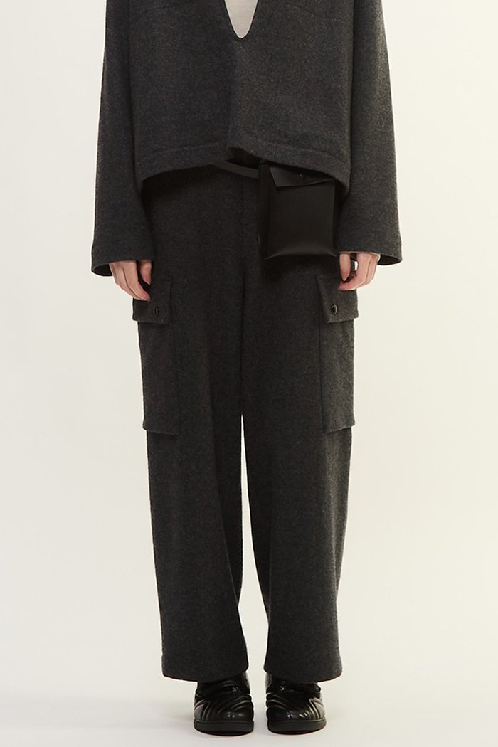 【プレインピープル/PLAIN PEOPLE】のマットフィニッシュウールジャージカーゴパンツ インテリア・キッズ・メンズ・レディースファッション・服の通販 founy(ファニー) https://founy.com/ ファッション Fashion レディースファッション Fashion for Women パンツ Pants & Trousers おすすめ Recommended / Our Picks カーゴパンツ Cargo Pants, Utility Pants メランジ Melange, Mixed Yarn ワイド Wide, Wide Fit エレガント 上品 Elegant 新作・新入荷 New Arrivals / New In |ID: prp329100004741122 ipo3291000000034254994