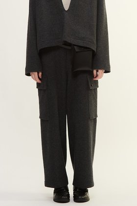 【プレインピープル/PLAIN PEOPLE】 マットフィニッシュウールジャージカーゴパンツ人気、トレンドファッション・服の通販 founy(ファニー) ファッション Fashion レディースファッション Fashion for Women パンツ Pants & Trousers おすすめ Recommended / Our Picks カーゴパンツ Cargo Pants, Utility Pants メランジ Melange, Mixed Yarn ワイド Wide, Wide Fit エレガント 上品 Elegant 新作・新入荷 New Arrivals / New In |ID:prp329100004741122