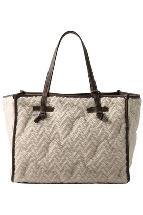 【エリオポール/heliopole】 【GIANNI CHIARINI】MARCELLA M REVERSIBLE トートバッグ人気、トレンドファッション・服の通販 founy(ファニー) ファッション Fashion レディースファッション Fashion for Women バッグ Bags キルティング Quilted, Quilting ファブリック Fabric, Textile ポーチ Pouch, Small Case リバーシブル Reversible, Two-Sided 旅行 Travel |ID:prp329100004741158