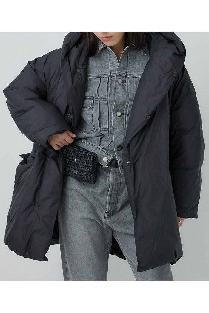 【カオス/Chaos】の【REMI RELIEF】別注ロングダウン インテリア・キッズ・メンズ・レディースファッション・服の通販 founy(ファニー) https://founy.com/ ファッション Fashion レディースファッション Fashion for Women アウター Coat / Outerwear Collection レディースジャケット・軽アウター Jackets ヴィンテージ Vintage Style 今季 This Season, Current Season 軽量 Lightweight, Ultra Light ジャケット Jacket, Outerwear スタイリッシュ Stylish, Fashionable ダウン Down, Puffer バランス Balance, Style Balance パターン Pattern, Design Print ポケット Pocket, Pocket Detail 別注 Limited Edition, Custom Order ロング Long, Long-Length 再入荷 Restock / Back in Stock |ID: prp329100004741174 ipo3291000000034255404