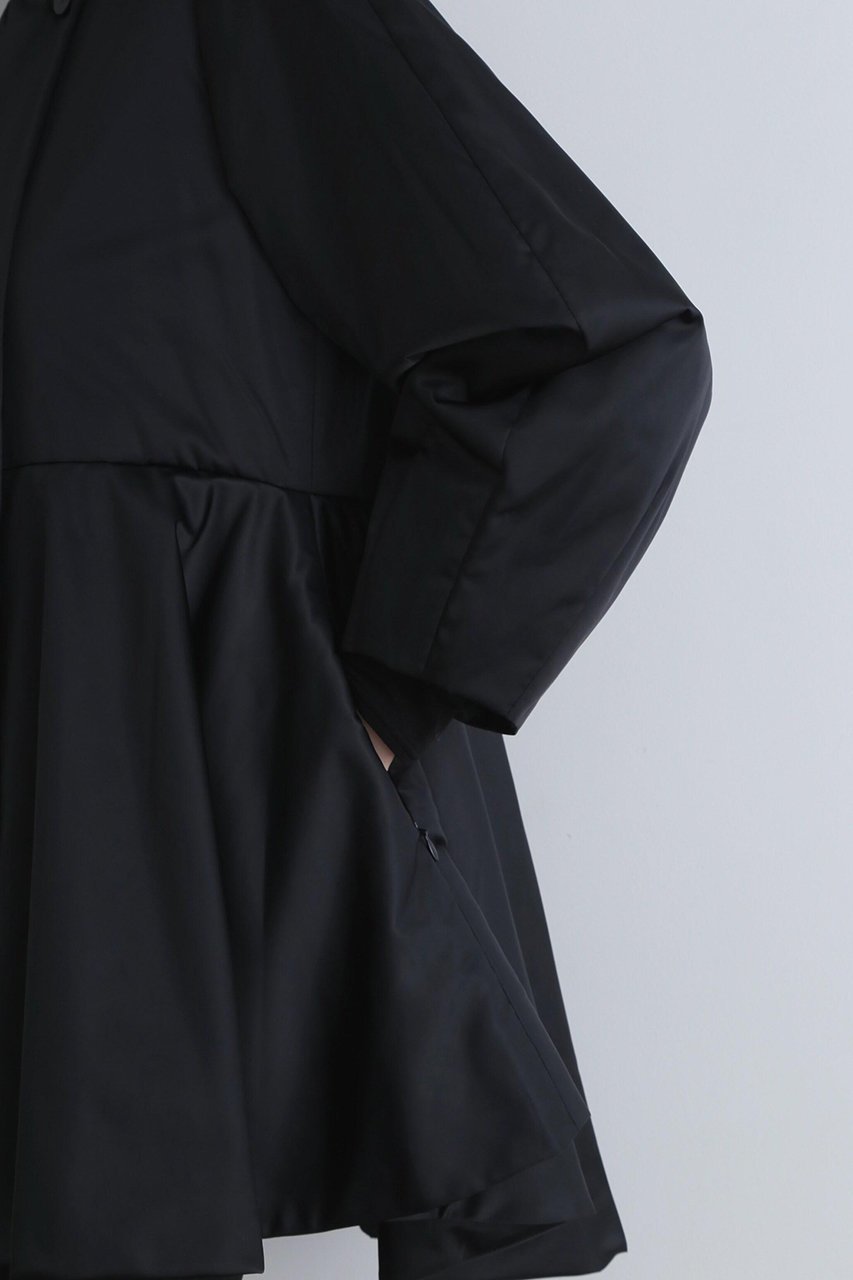 【ル フィル/LE PHIL】の《LE PHIL》リモンタイーストパッフィージャケット 人気、トレンドファッション・服の通販 founy(ファニー) 　ファッション　Fashion　レディースファッション　Fashion for Women　アウター　Coat / Outerwear Collection　レディースジャケット・軽アウター　Jackets　おすすめ　Recommended / Our Picks　サテン　Satin, Glossy Fabric　ジャケット　Jacket, Outerwear　スタンダード　Standard, Basic　スポーティ　Sporty, Casual Athletic　スリーブ　Sleeve, Long Sleeve / Short Sleeve　ドレス　Dress, One-Piece　ハーフ　Half, Half-Length　フレア　Flare, Flared　ポケット　Pocket, Pocket Detail　新作・新入荷　New Arrivals / New In　防寒　Cold Protection, Winter-Ready　other-8|ID: prp329100004741179 ipo3291000000034255457
